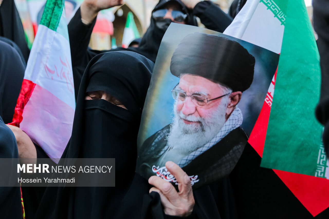 Arbaeen ceremony for Leader at Hazrat Masoumeh (SA) shrine
