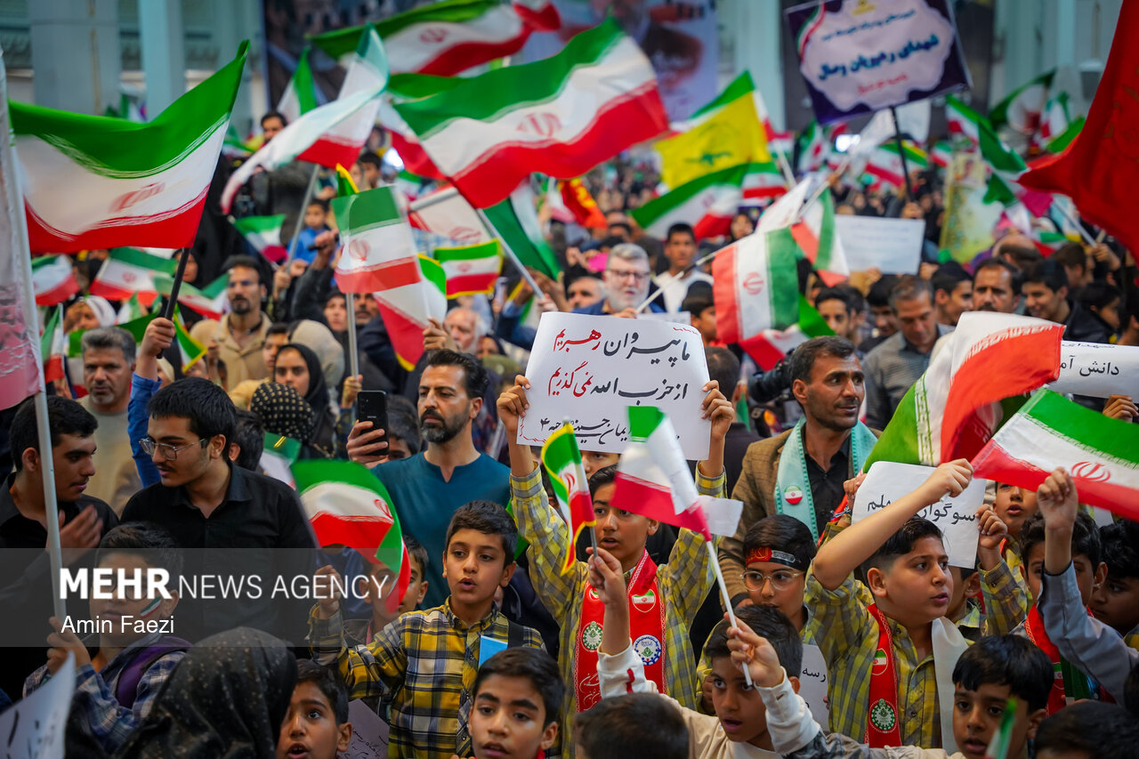 Minab martyrs remembered at Shahcheragh holy shrine