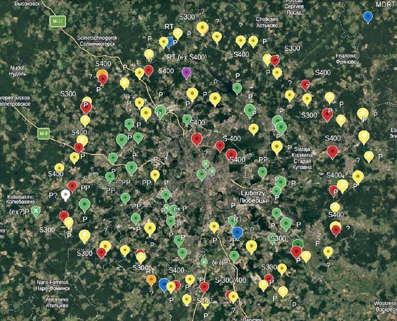 A satellite map displays numerous colored location pins labeled with codes like "P," "PP," "S300," "S400," "RT," and "ex P" across a forested region near towns such as Solnechnogorsk, Naro-Fominsk, and Kubinka.