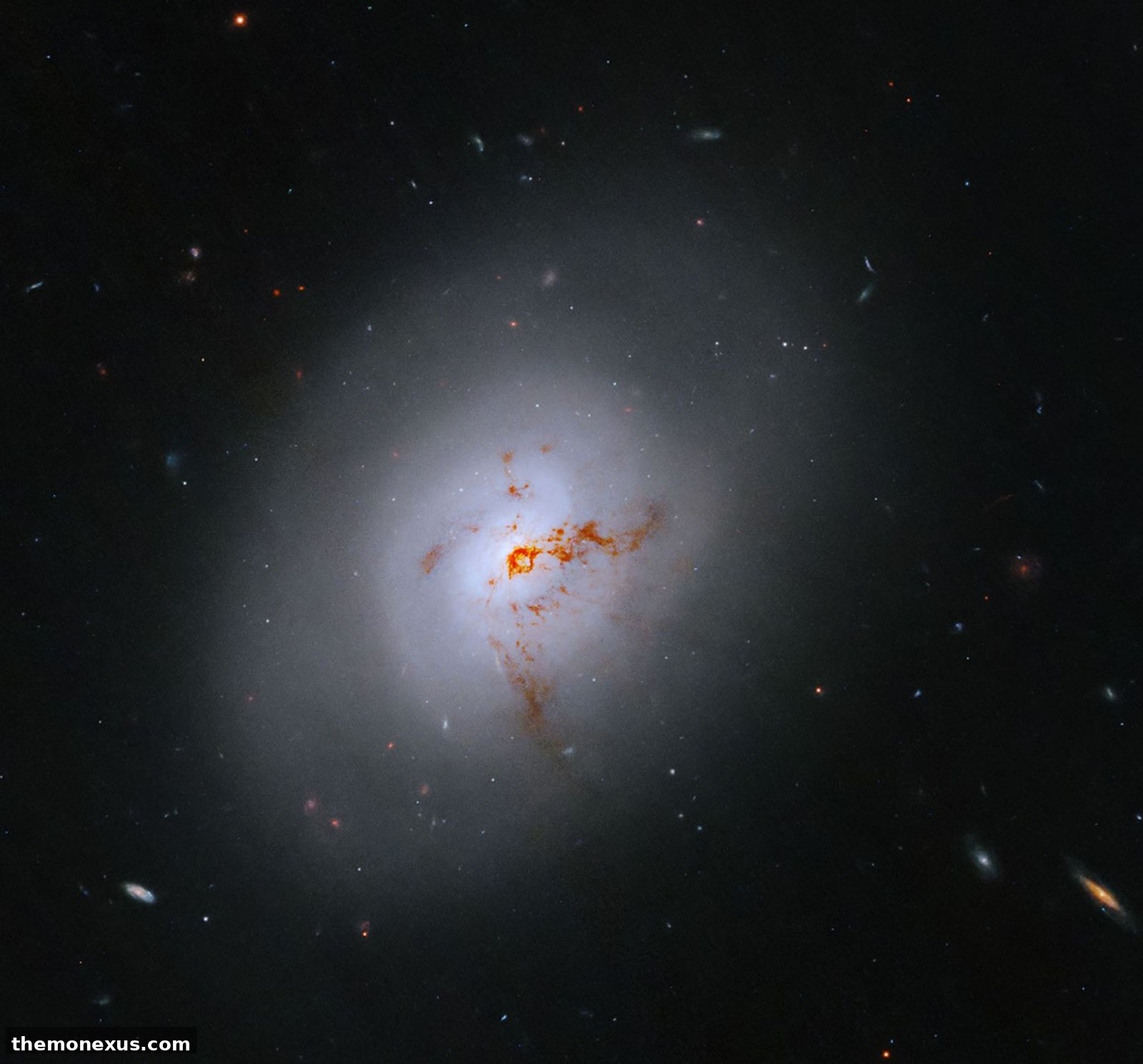 Hubble Sights Galaxy in Transition