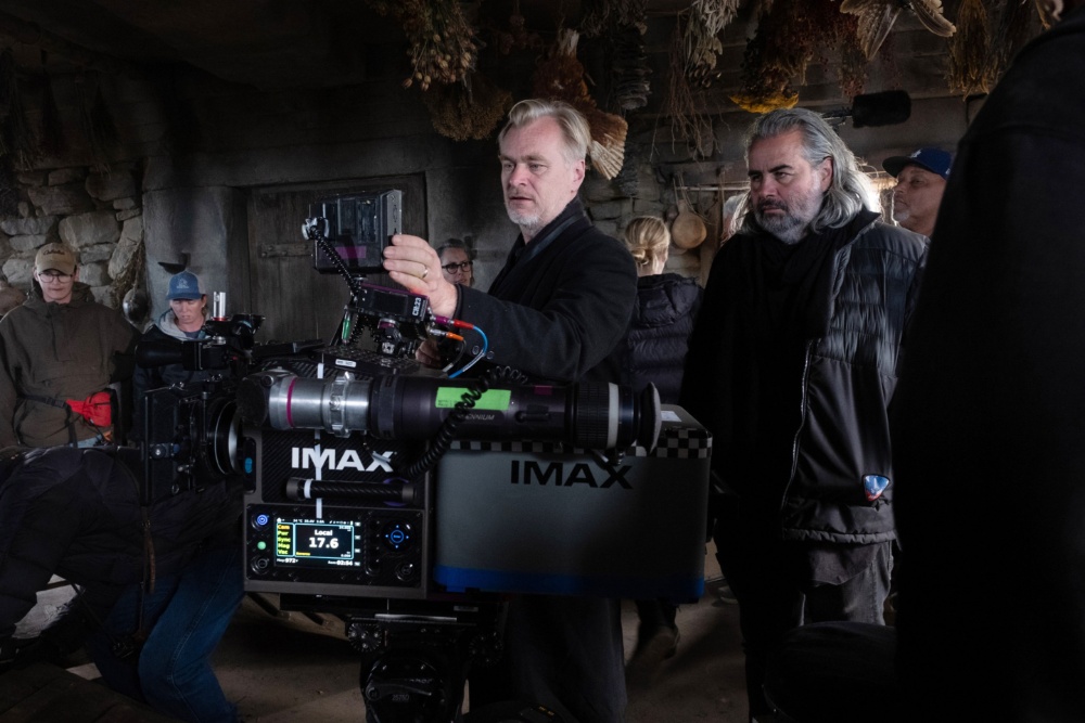 Christopher Nolan's recent admission that he has never used the internet and relies on a push-button phone offers a rare window into a filmmaking philosophy built on deliberate disconnection from the digital world that his blockbusters both…