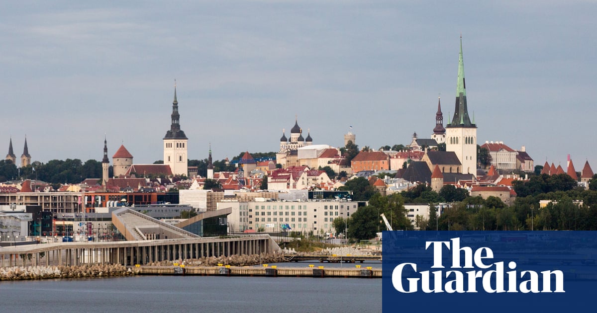 Education Minister Kristina Kallas addressed a Russian-language gymnasium in Kohtla-Järve partly in Russian, reopening a debate that has shaped Estonian politics for three decades.