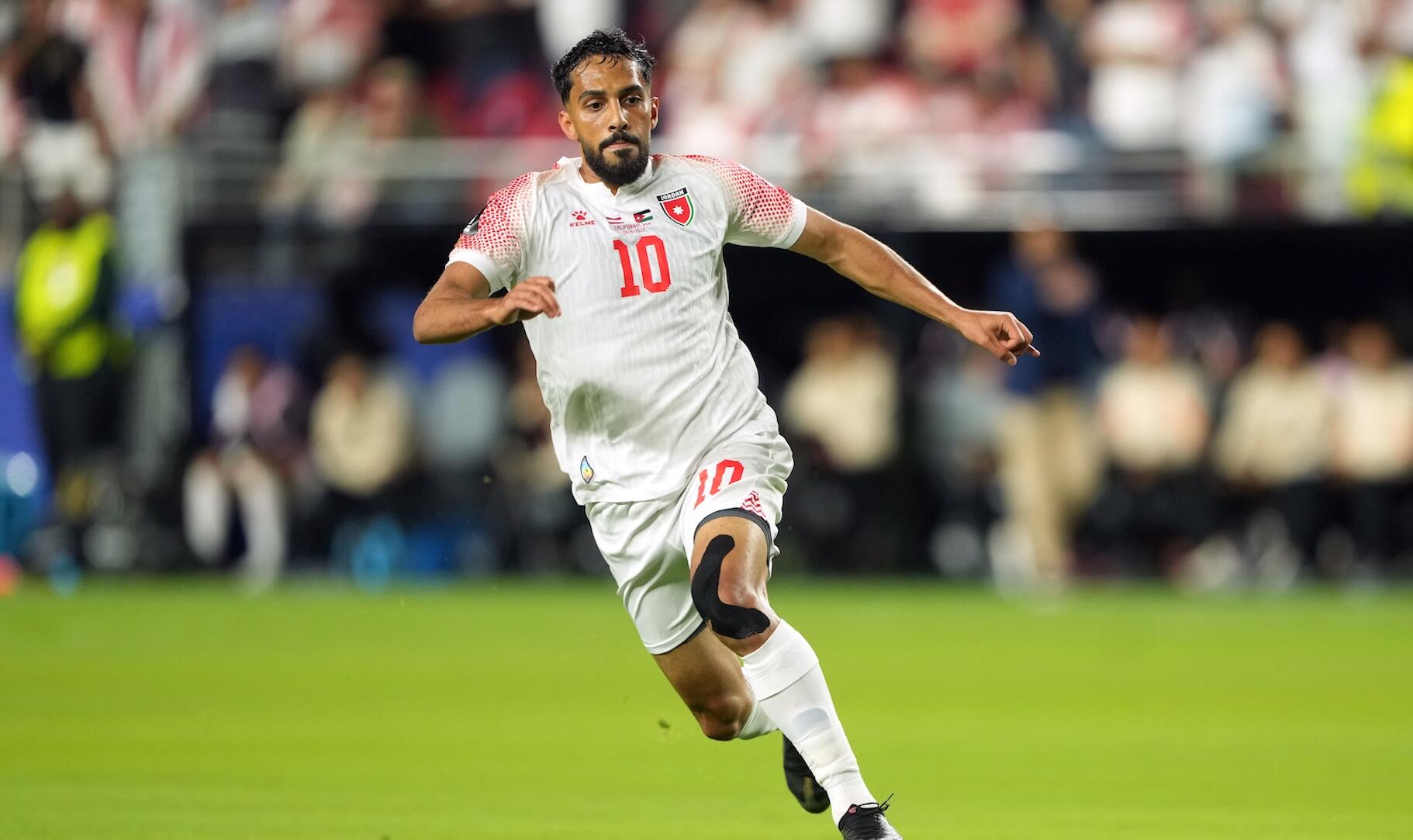 Goals in the 69th and 82nd minutes flipped the result in the group stage and kept Algeria's qualification route open at Jordan's expense.