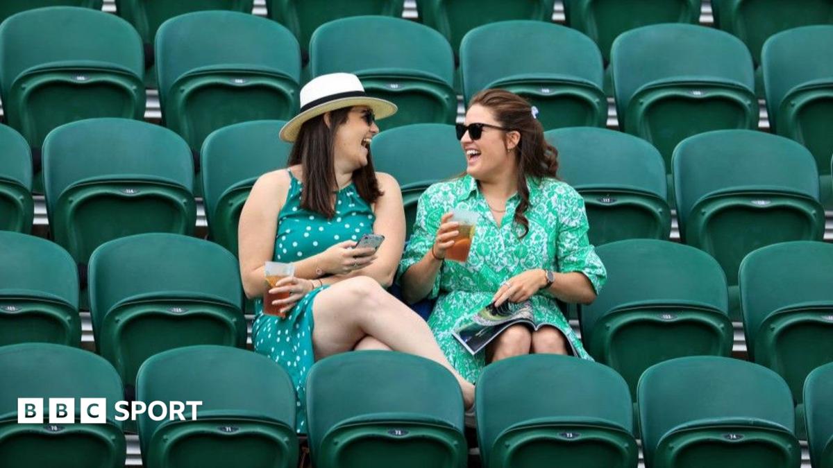 A knee injury forced Serena Williams out of her planned Wimbledon doubles reunion with Venus, hours after Elise Mertens sent second seed Elena Rybakina out of the singles draw.