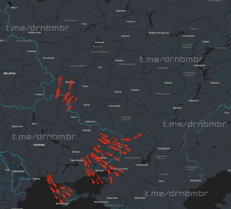 Dark map of Russia and Ukraine showing clusters of red arrows pointing northward from Kherson, Donetsk, and Bryansk regions, with "t.me/drnbmbr" watermarks.