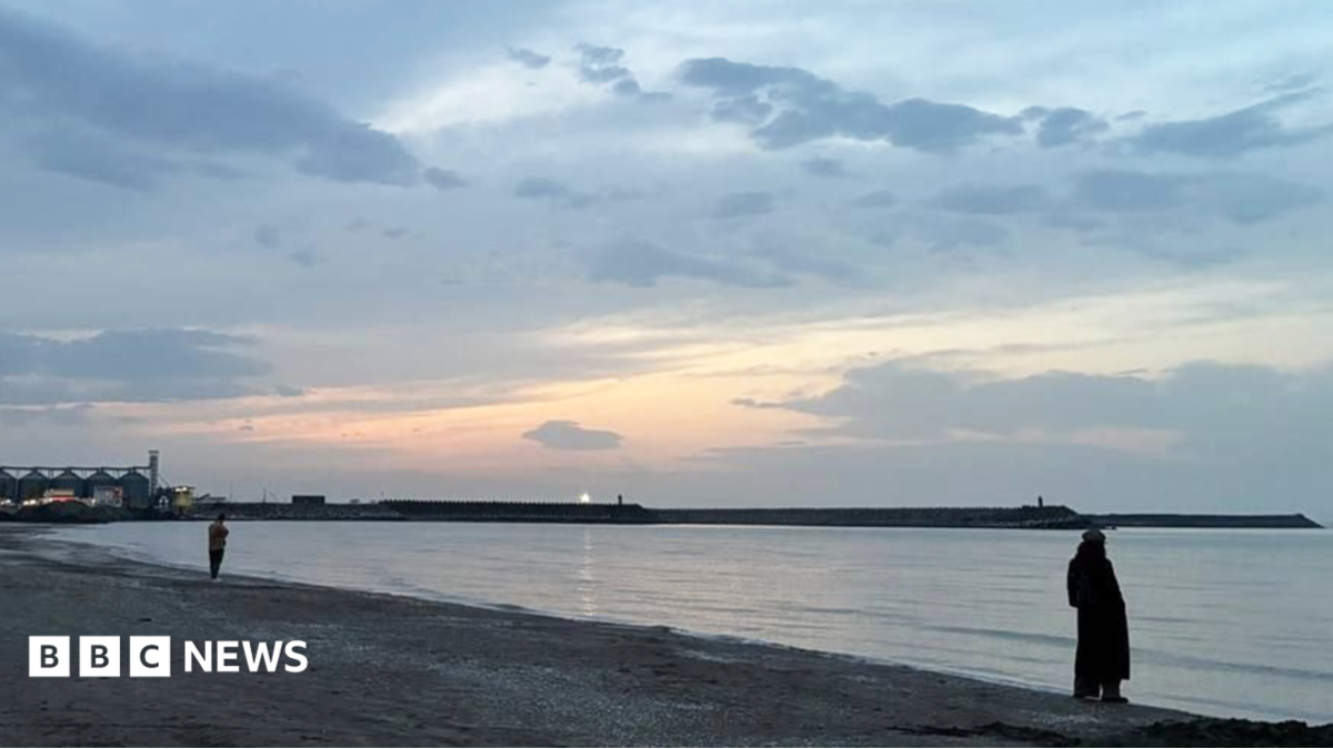 Iranian state media reported on Friday that a fifth US naval installation in Bahrain was hit by Iranian projectiles, hours after a wave of cross-strait attacks.