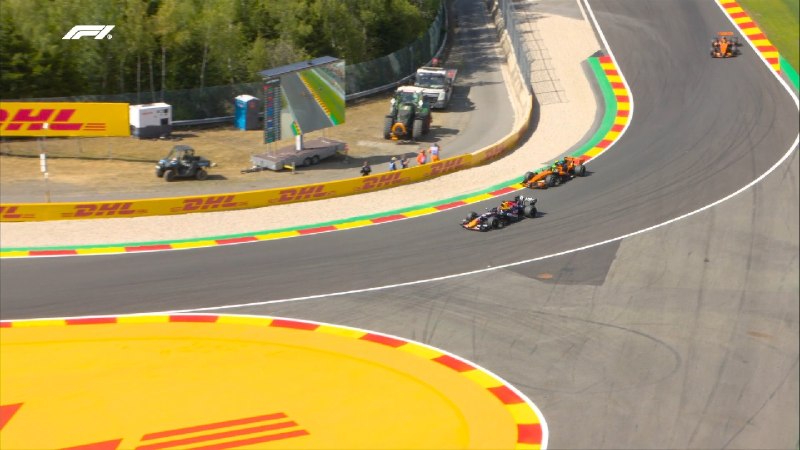 Verstappen climbs past Norris on lap 29 of the 2026 Belgian Grand Prix at Spa-Francorchamps.